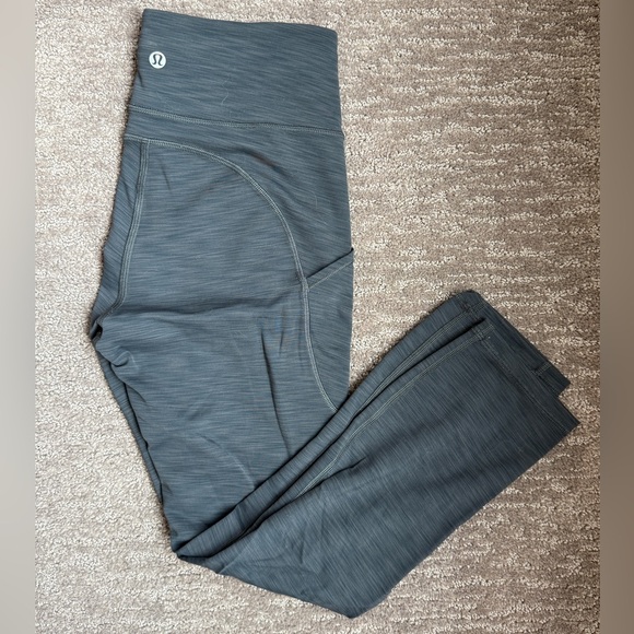 Lululemon Invigorate 25” - Picture 2 of 2
